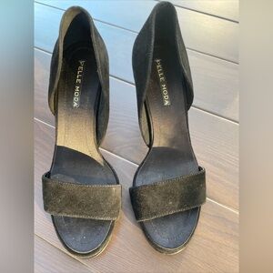 Pelle Moda Black Suade Pumps Open Toe Size 7M Vero Cuoid